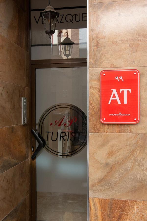 Ap Turist Velazquez Apartment อาลิกันเต ภายนอก รูปภาพ