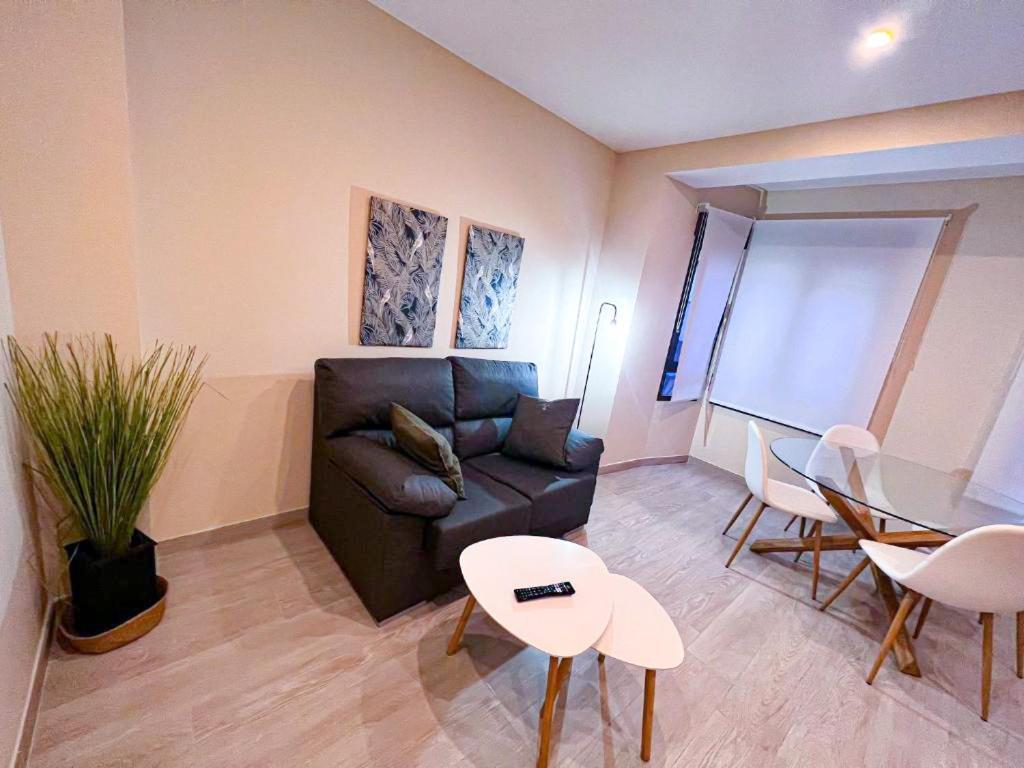Ap Turist Velazquez Apartment อาลิกันเต ภายนอก รูปภาพ
