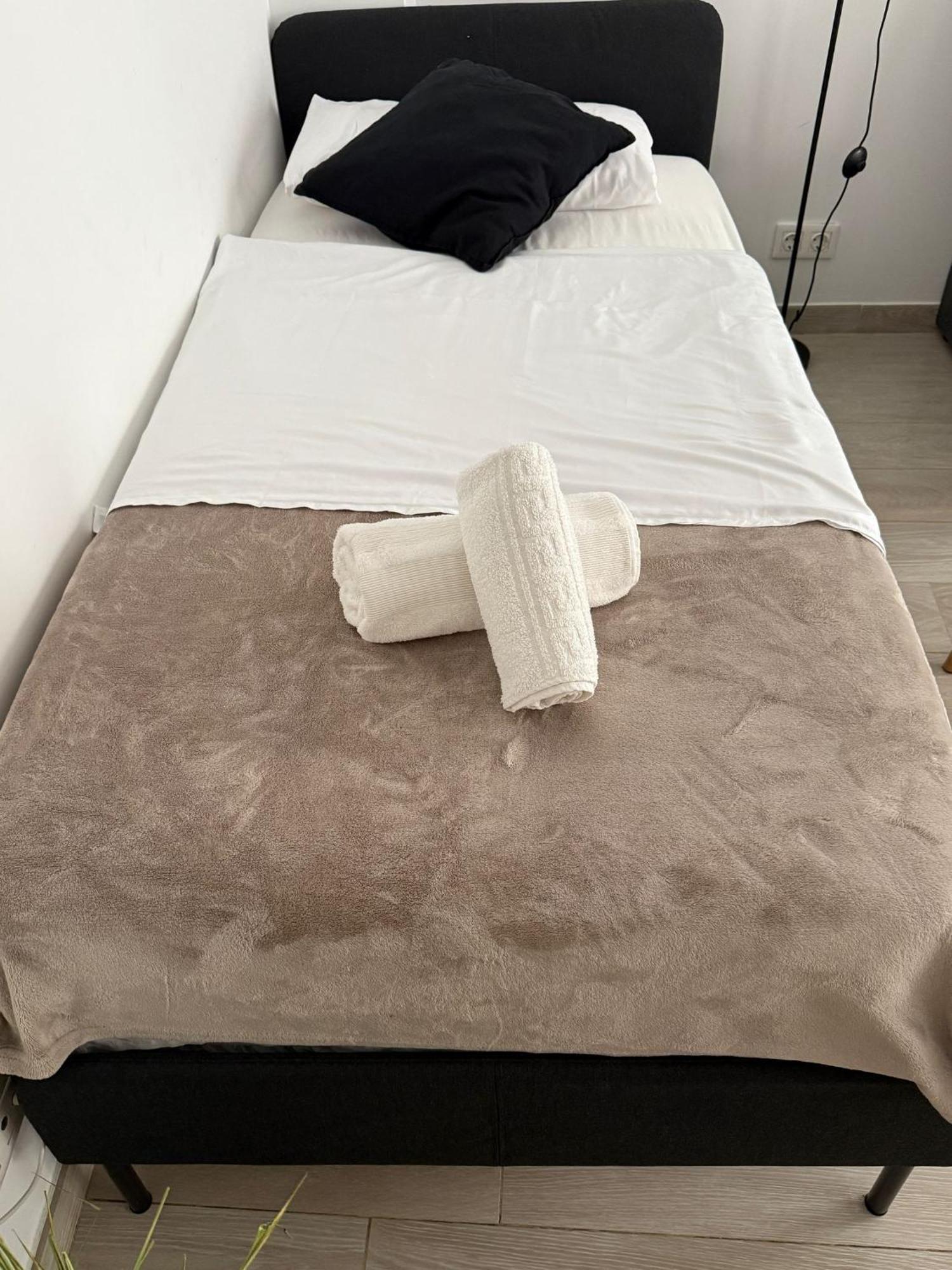 Ap Turist Velazquez Apartment อาลิกันเต ภายนอก รูปภาพ